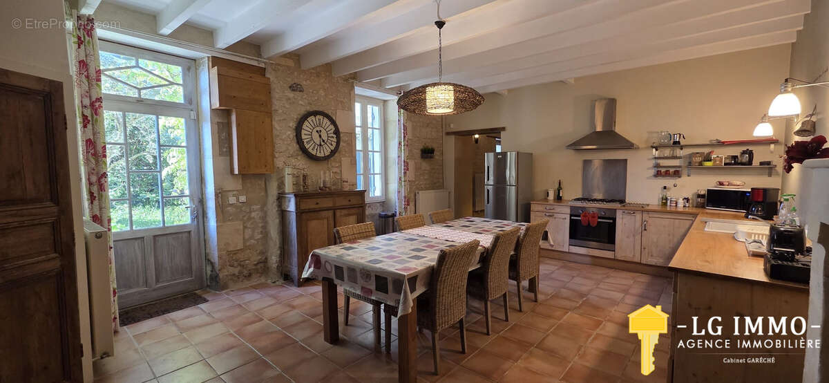 Maison de 118 m2 avec jardin et dépendances - photo 11