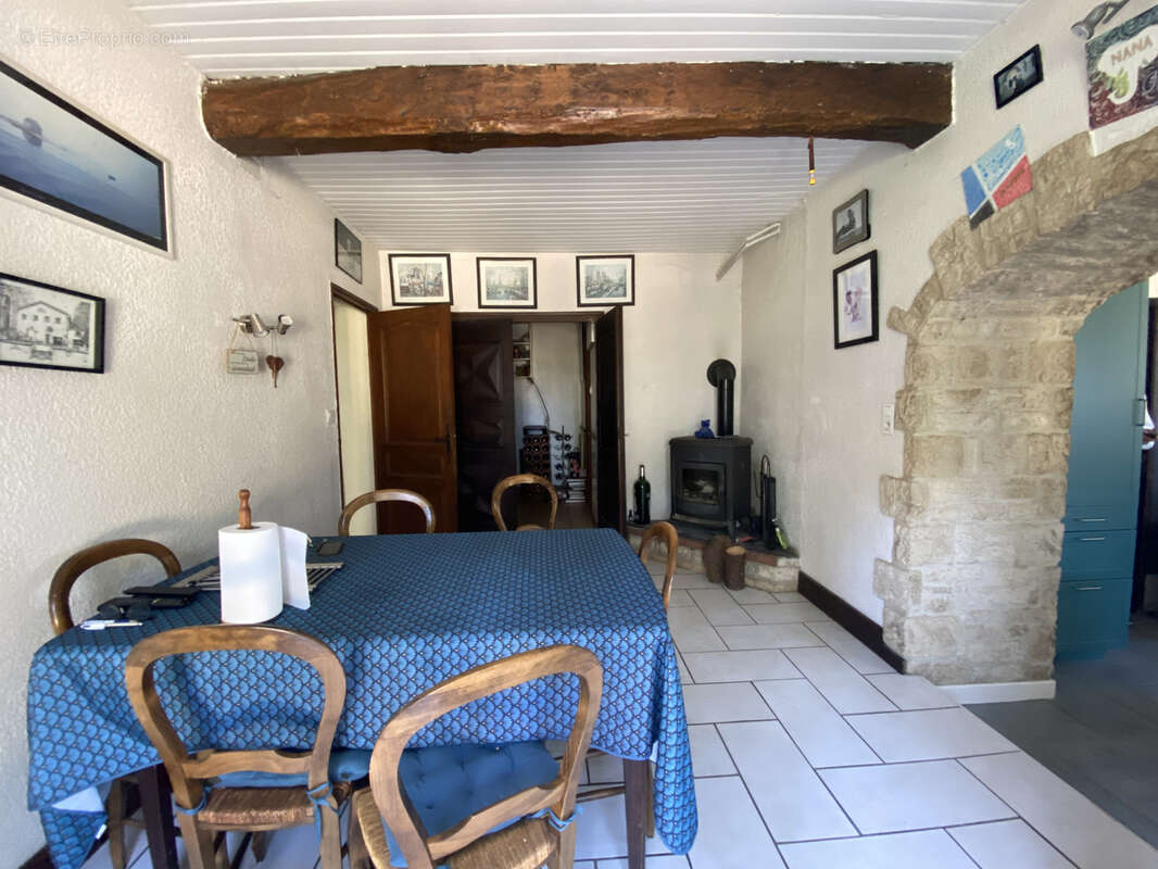 Proche limoux- maison de caractere avec piscine sur terrain arbore de plus de 6000 m2 - photo 4