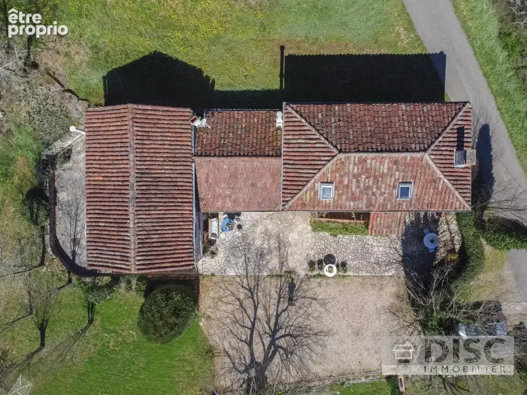 Belle maison avec dépendance, jardin et piscine - photo 32
