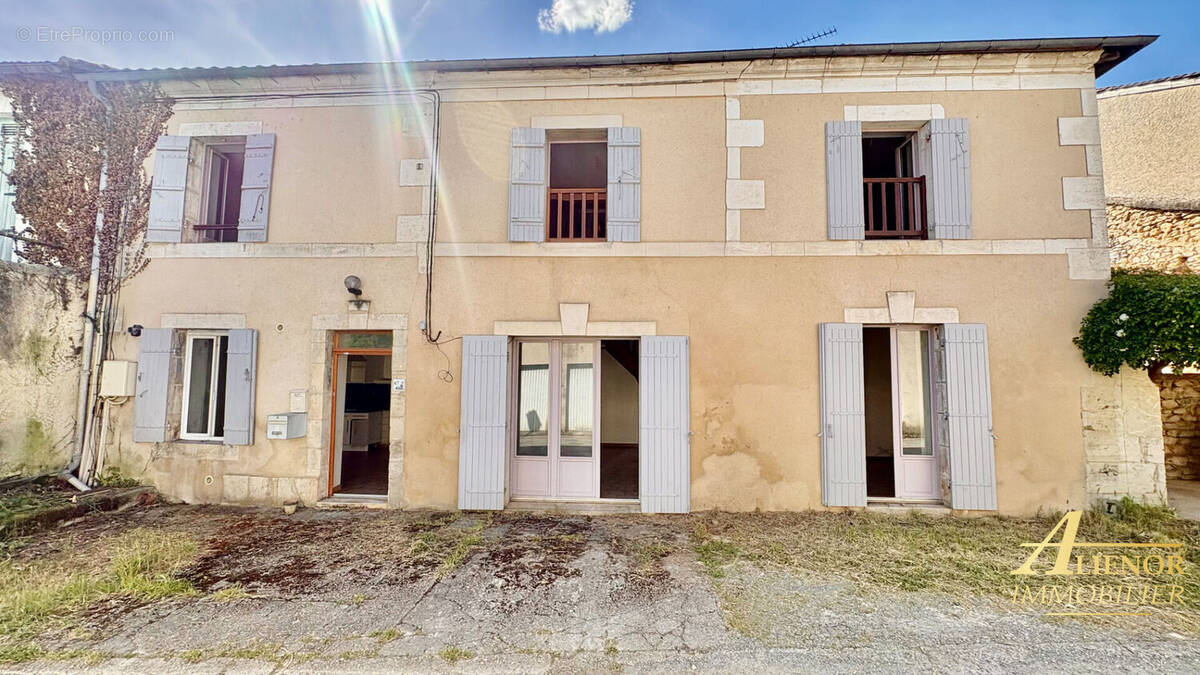Maison à CHANCELADE
