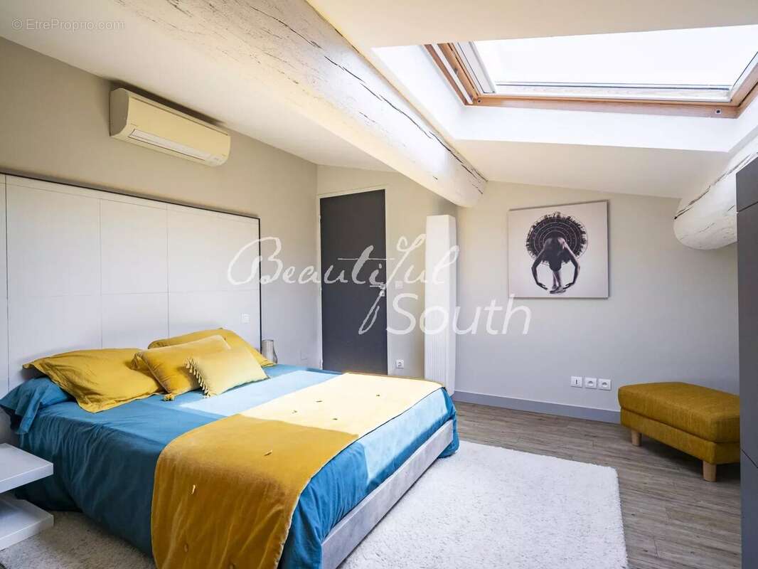 Maison à SAINT-LAURENT-DE-LA-SALANQUE