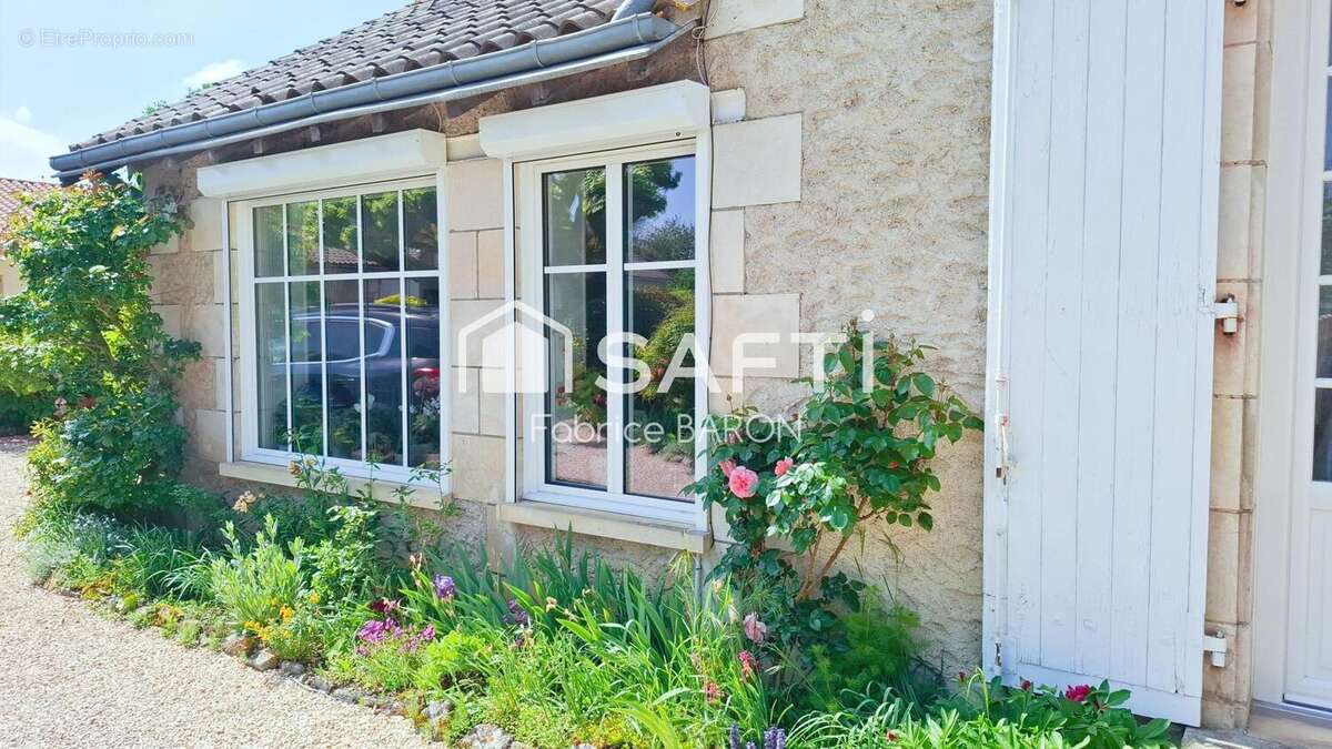 Photo 6 - Maison à LINIERS