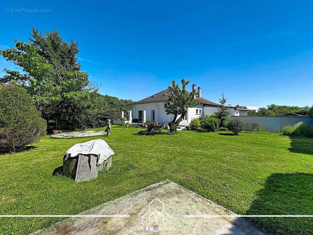 Maison 125 m² à Ternay  - photo 3