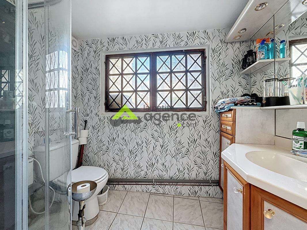 Appartement à SAINT-VAURY