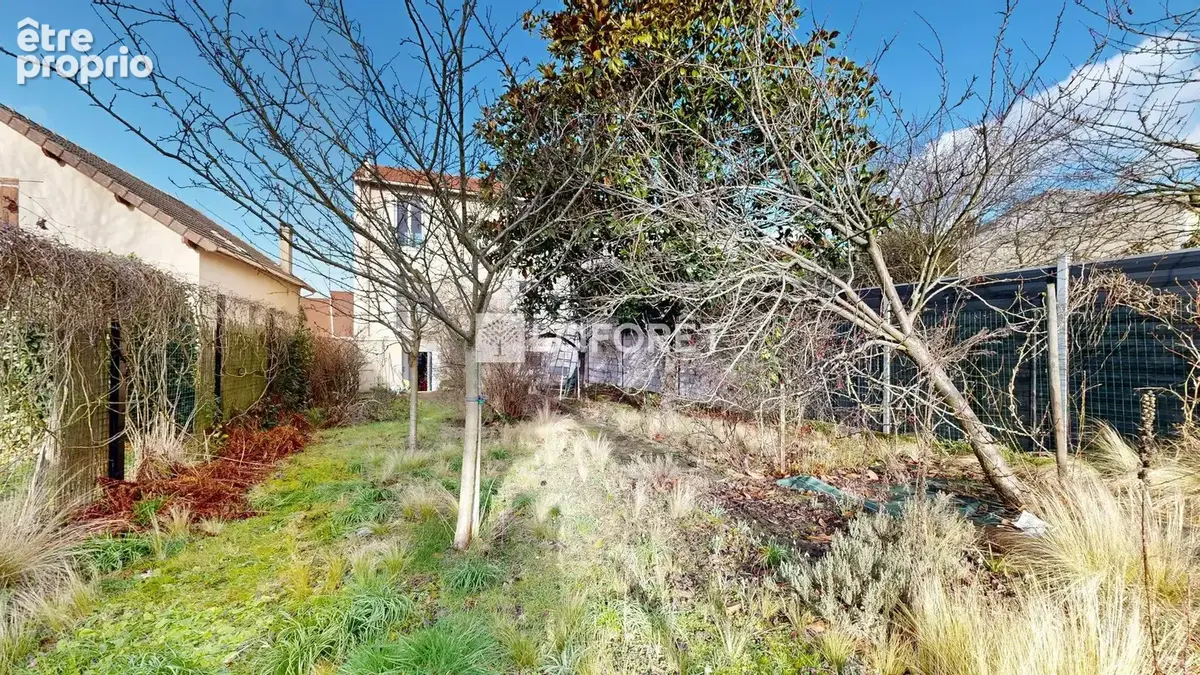 Maison années 30 avec sous-sol, garage et jardin spacieux - photo 10