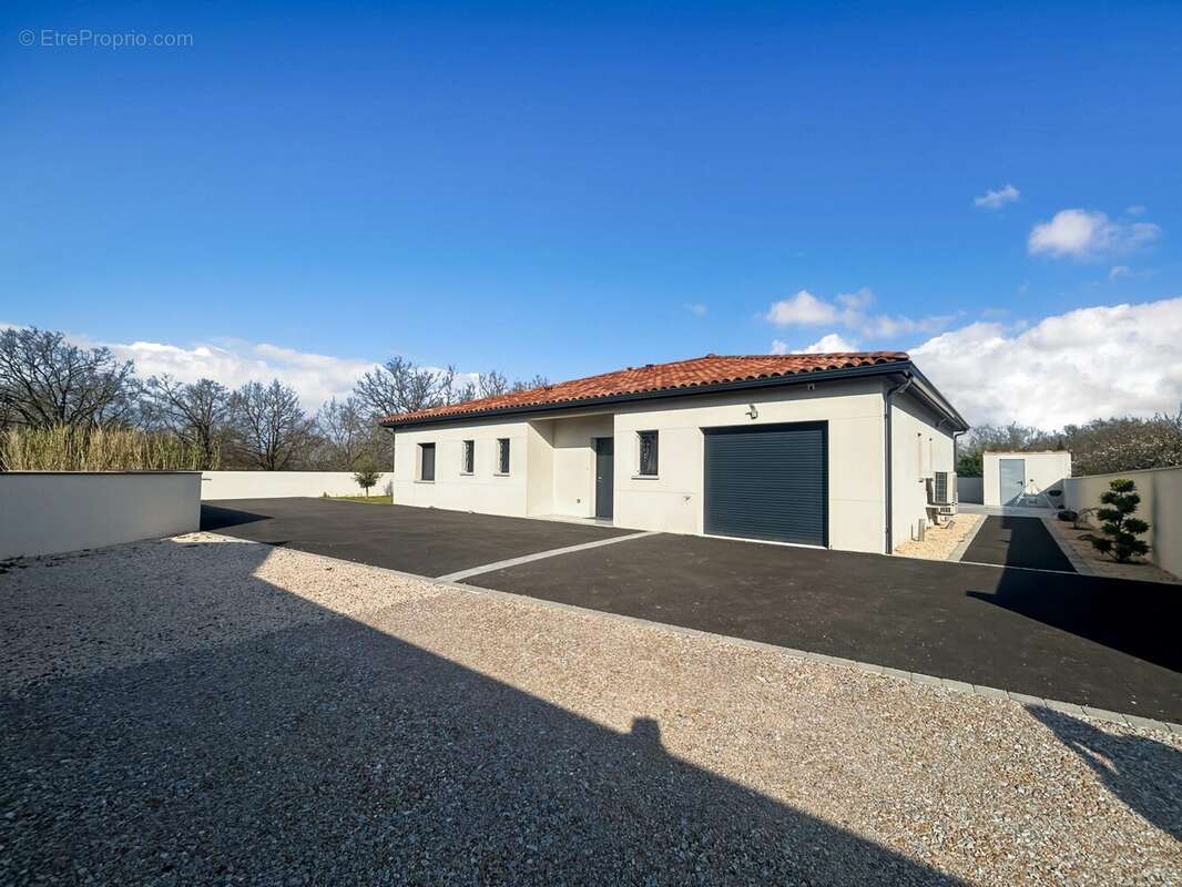 Maison à LAGARDELLE-SUR-LEZE