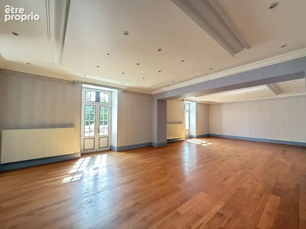 Propriété de caractère exceptionnelle avec dépendances, piscine et 3,5 hectares - photo 11