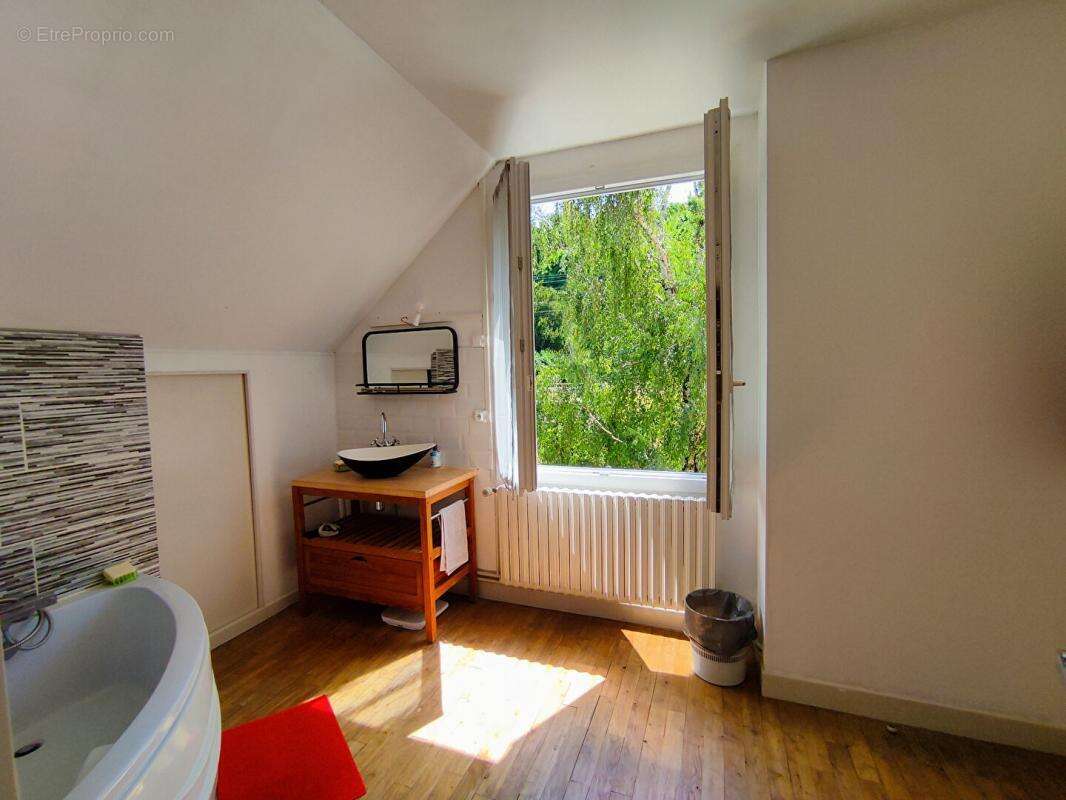 Maison à CHATELLERAULT