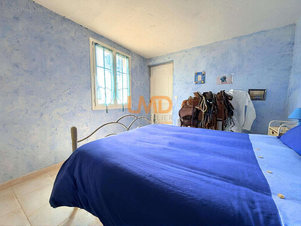 Propriété de 265 m², piscine, logements indépendants à Tourrette - photo 15