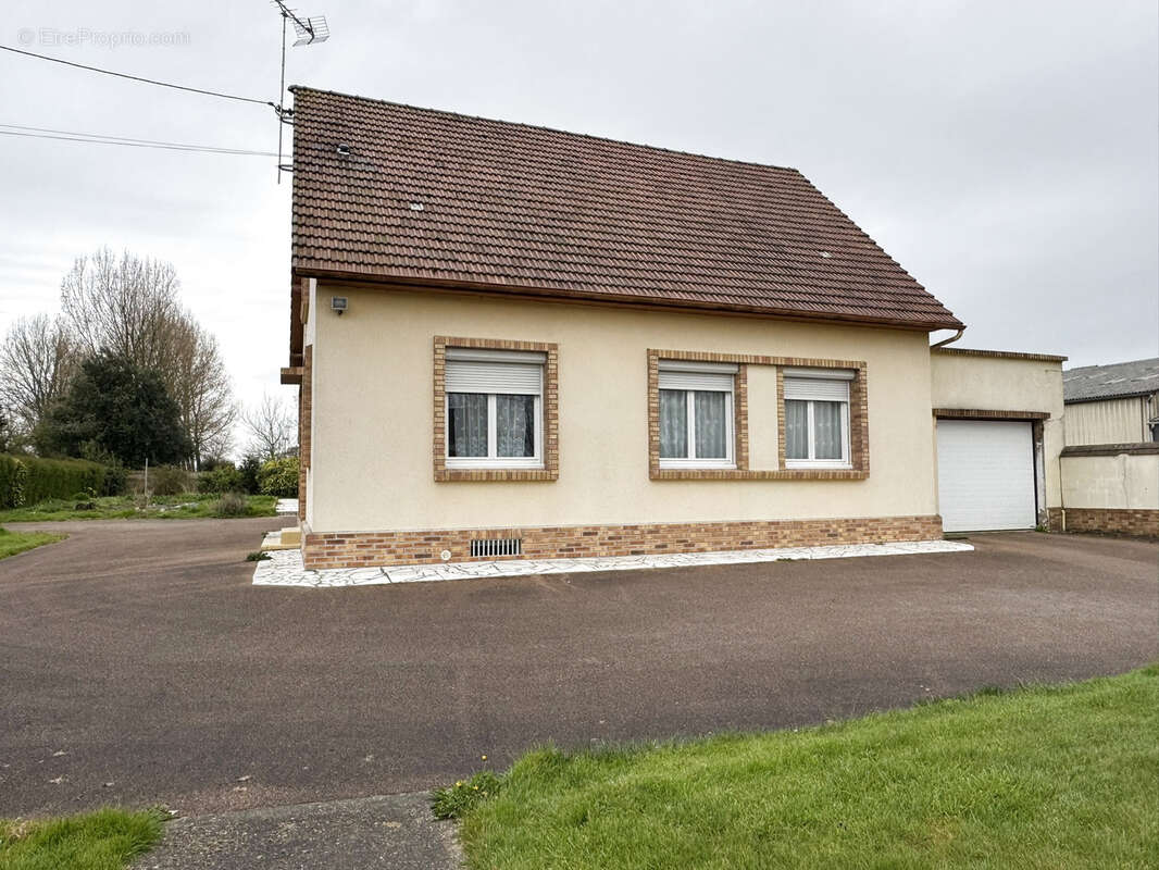 Maison à BETHENCOURT-SUR-MER