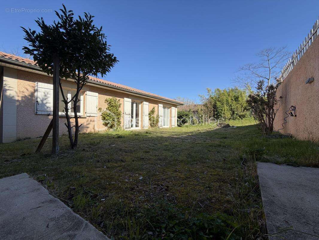 Maison familiale lumineuse avec grand jardin et sous-sol - photo 3