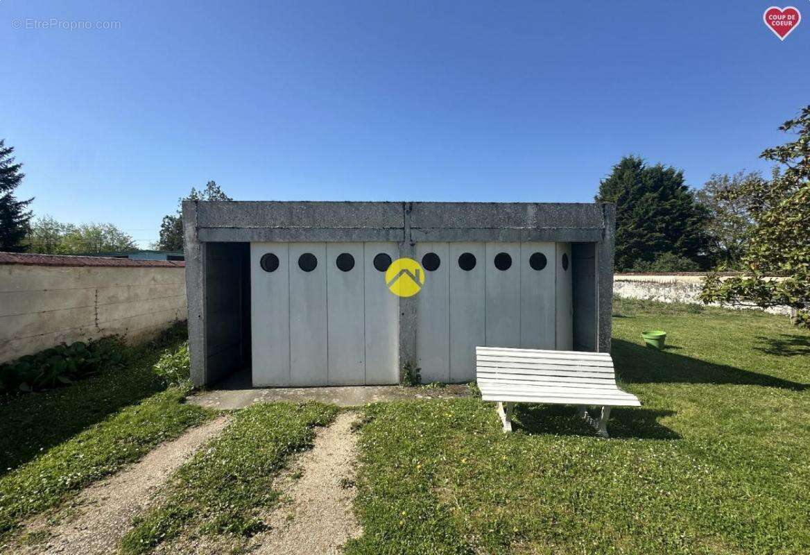 Maison à LA GUERCHE-SUR-L&#039;AUBOIS