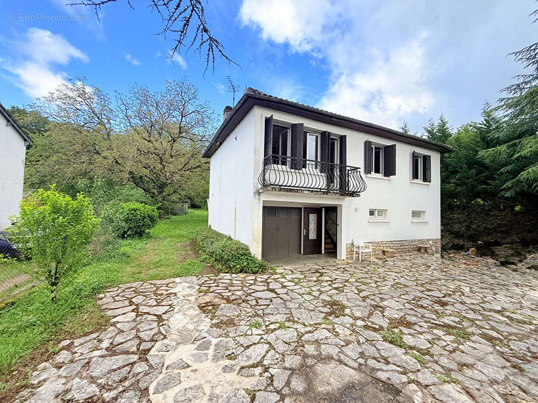 Maison à rénover 5 pièce(s) de 78 m² à Pradines - photo 14