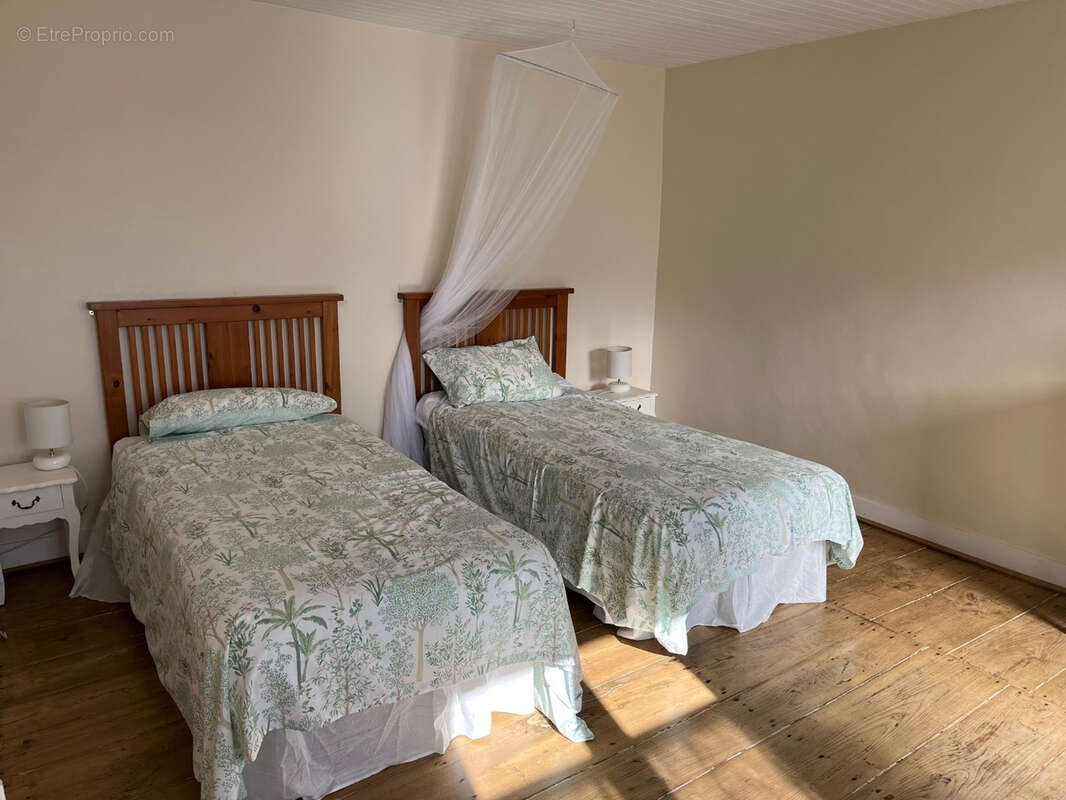 Maison à COUSSAC-BONNEVAL