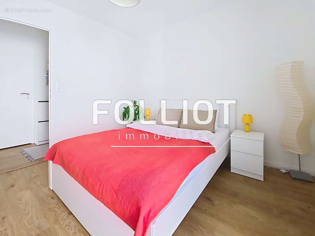 Appartement à DONVILLE-LES-BAINS