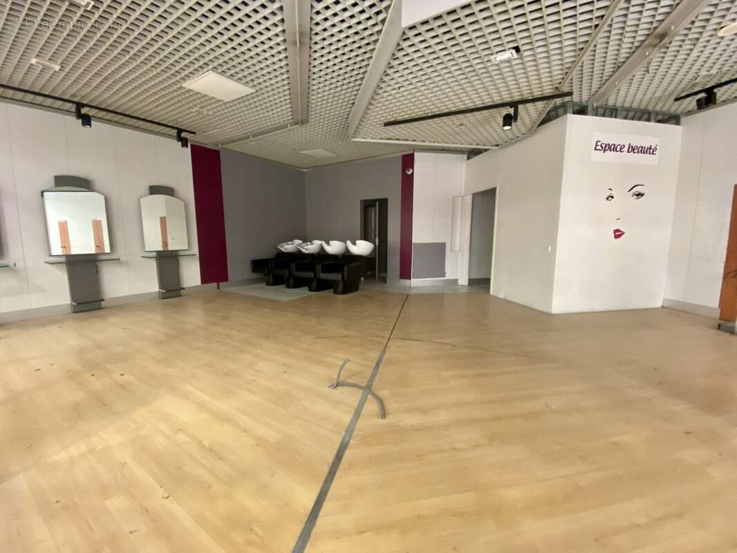 Commerce à BOURG-DE-PEAGE