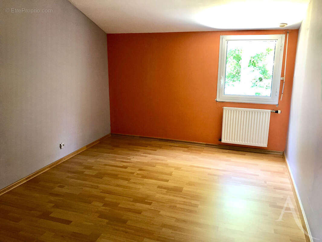 Maison à MONTAIGU