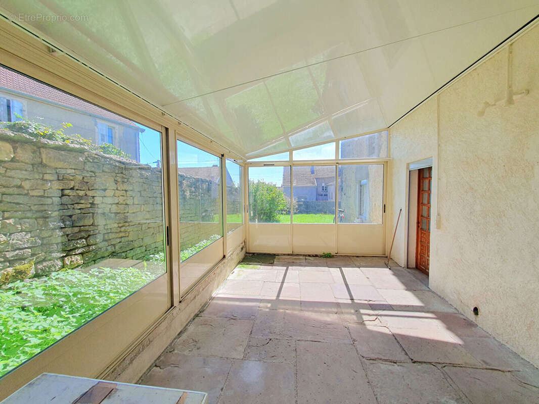 Maison à CENDRECOURT