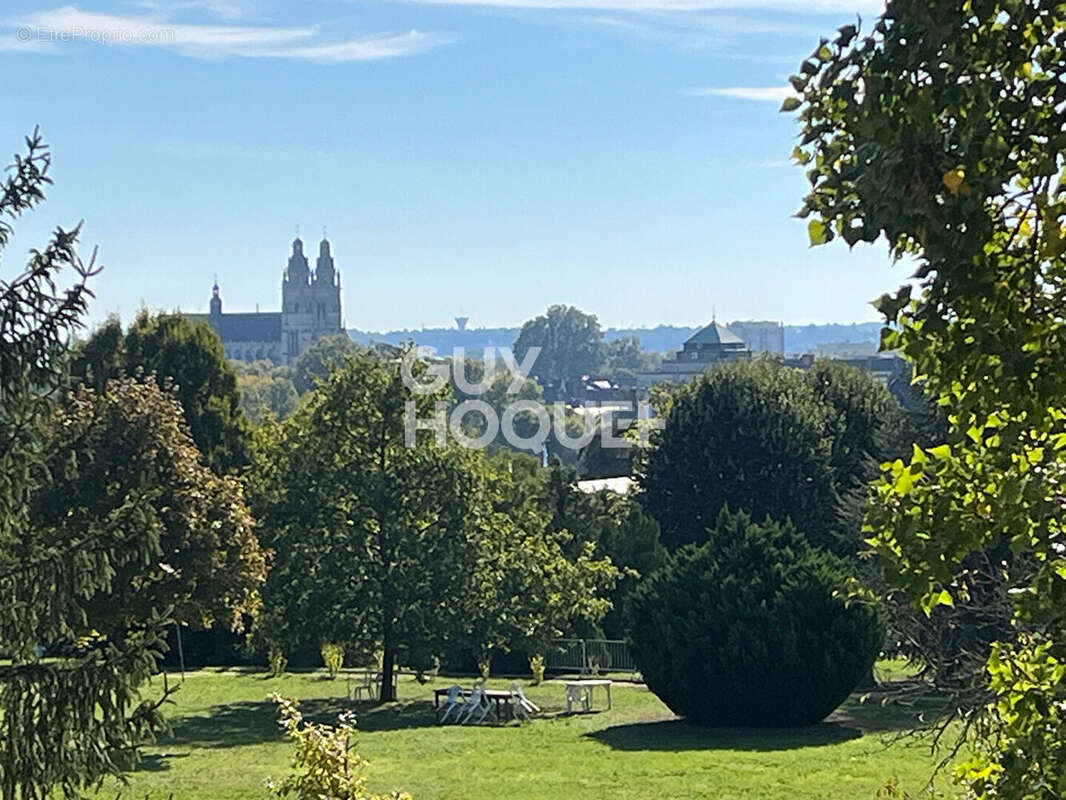 Appartement à SAINT-CYR-SUR-LOIRE