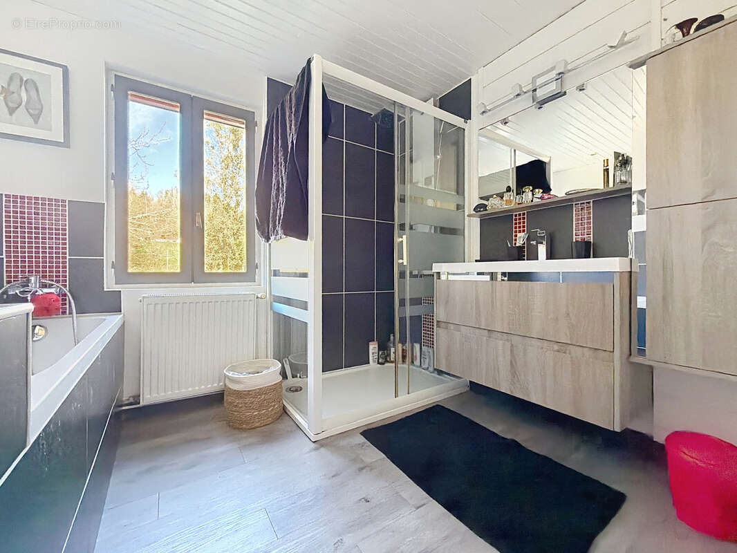 Appartement à SAINT-VIANCE