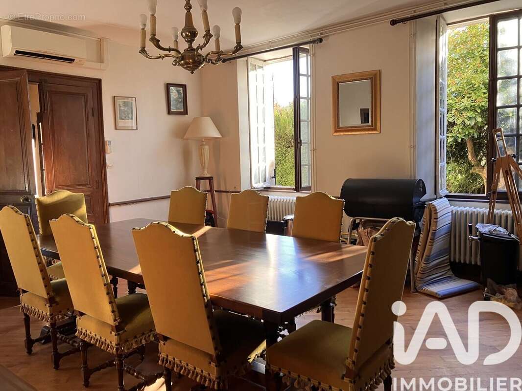 Maison 183 m² à Perols-Sur-Vezere  - photo 3