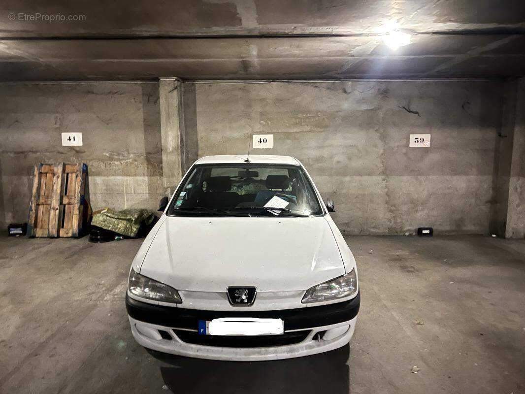 Parking à MARSEILLE-3E