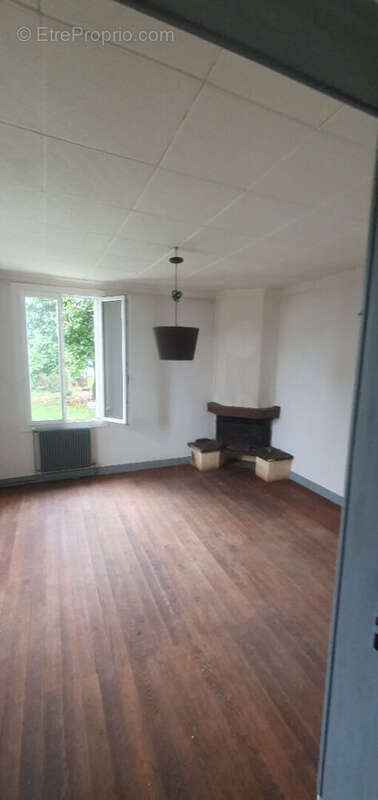 Maison à LAMOTHE-MONTRAVEL