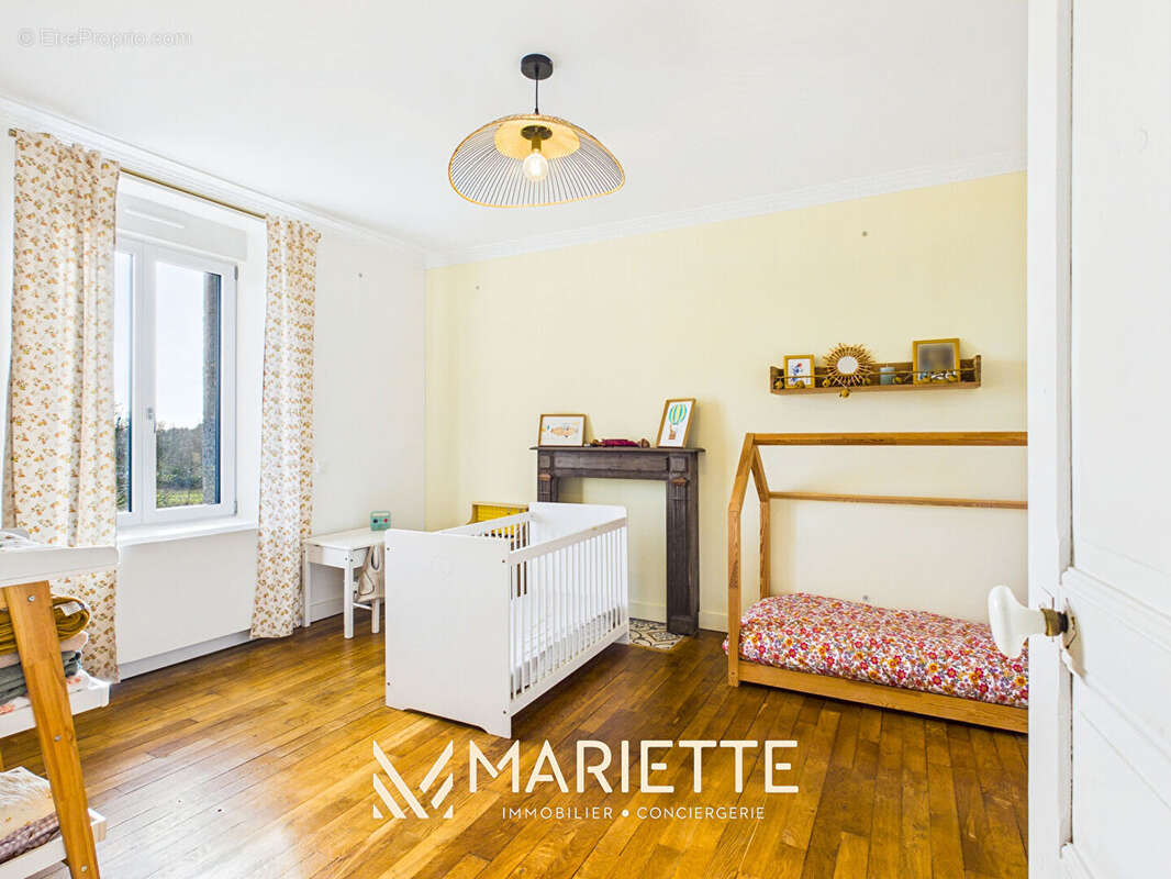 "LA MÉTAIRIE" Entre terre et mer - Maison de maître de 197 m² avec bâtiments - photo 11