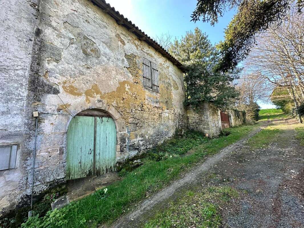 Photo 2 - Maison à SAINT-SAUVANT