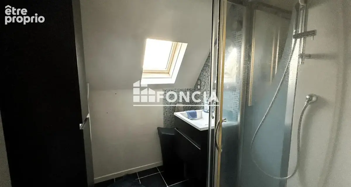 Chartres basse ville et 10 min de la gare - appartement de 2 pieces en duplex - photo 11
