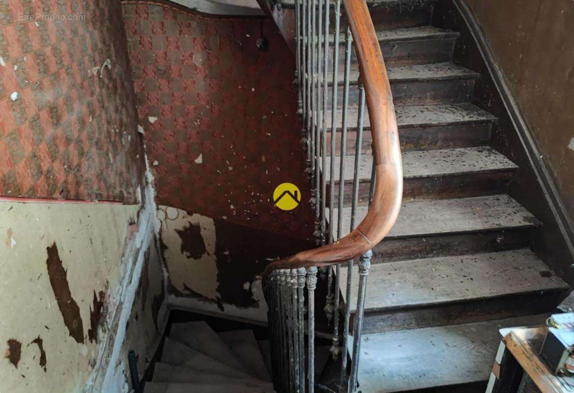 Maison à LA GUERCHE-SUR-L&#039;AUBOIS