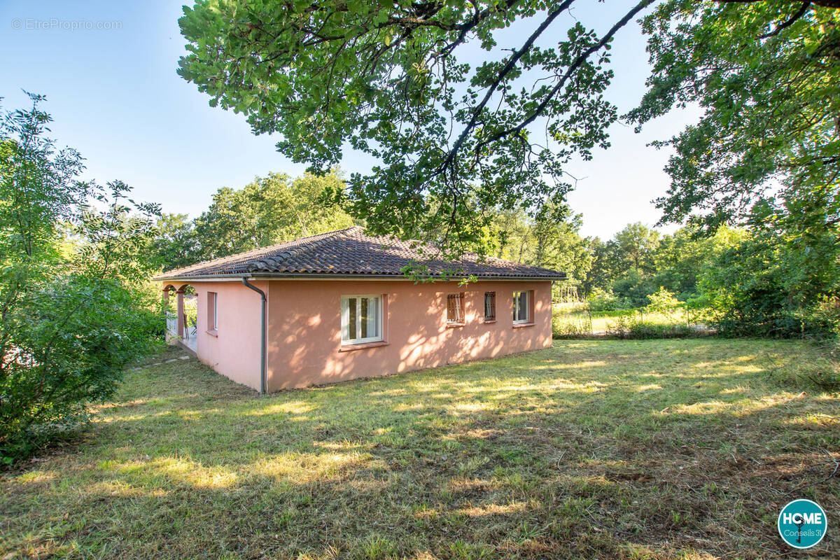 Maison à LA SALVETAT-SAINT-GILLES