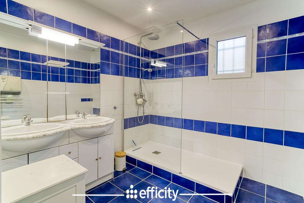 Maison à CHASSE-SUR-RHONE