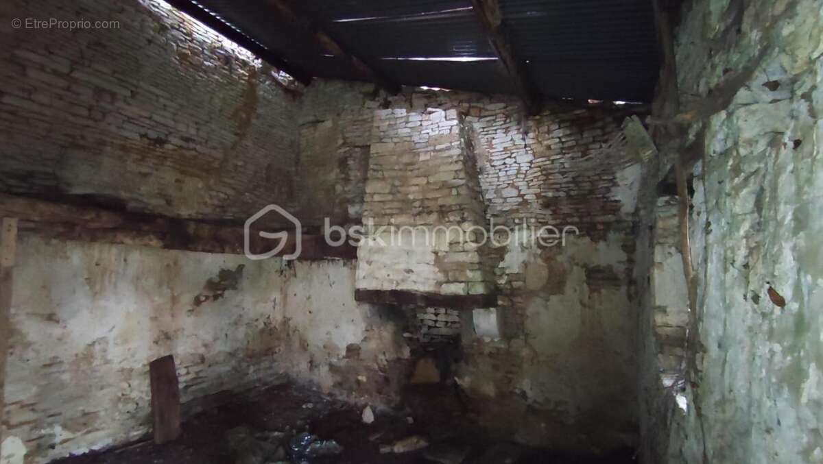 Maison à SAINT-HILAIRE-DE-VILLEFRANCHE