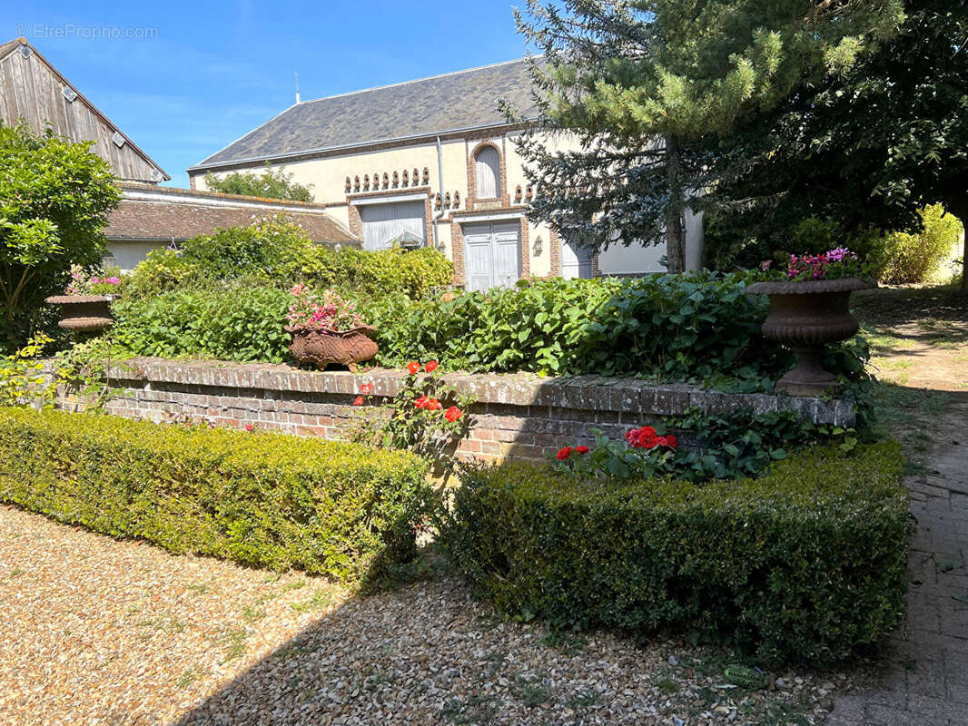 Maison à HOUDAN