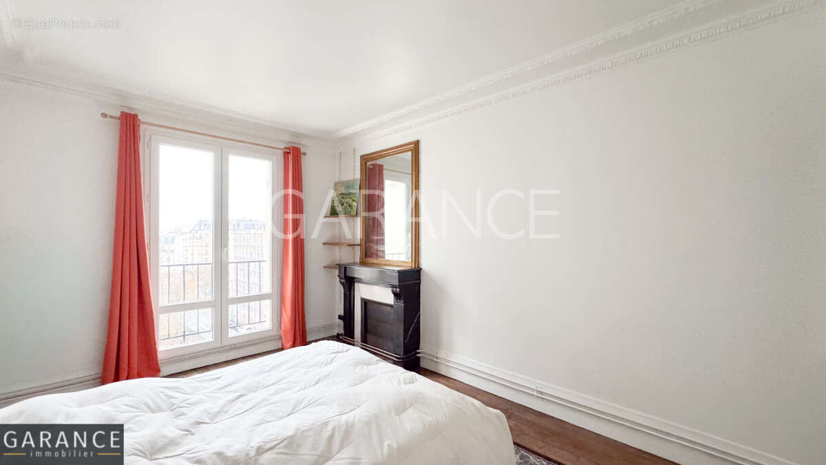 Appartement à PARIS-14E