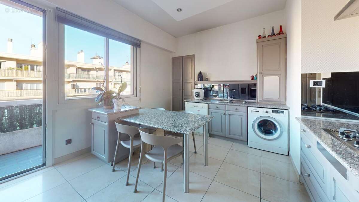 Appartement à LYON-6E