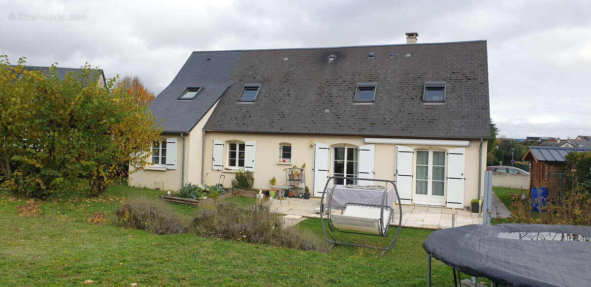 Maison à SAINTE-MAURE-DE-TOURAINE
