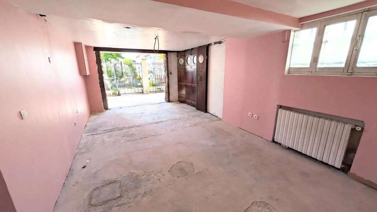 Maison de 9 pièces de 200 m² situé à Le Blanc-Mesnil - photo 4