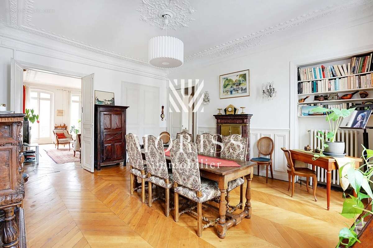 Appartement à PARIS-11E