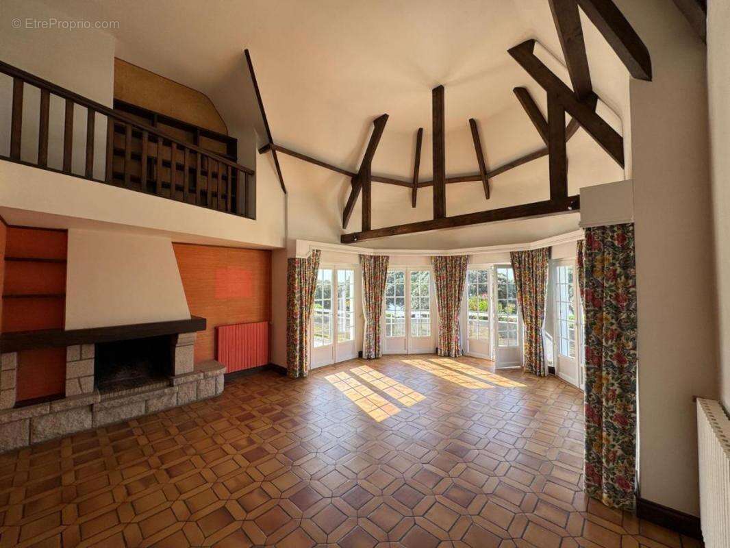 Maison à SAINT-MELOIR-DES-ONDES