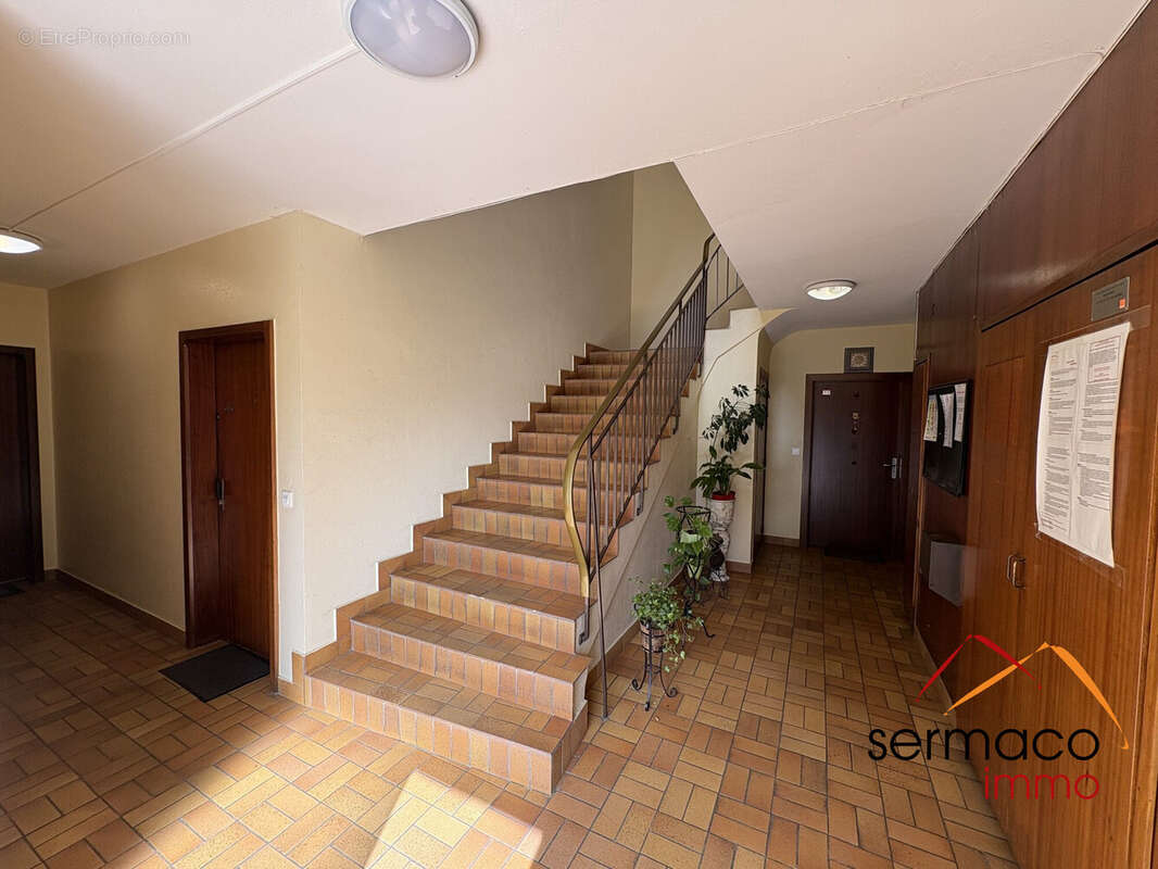 Partie commune - Appartement à SARREGUEMINES