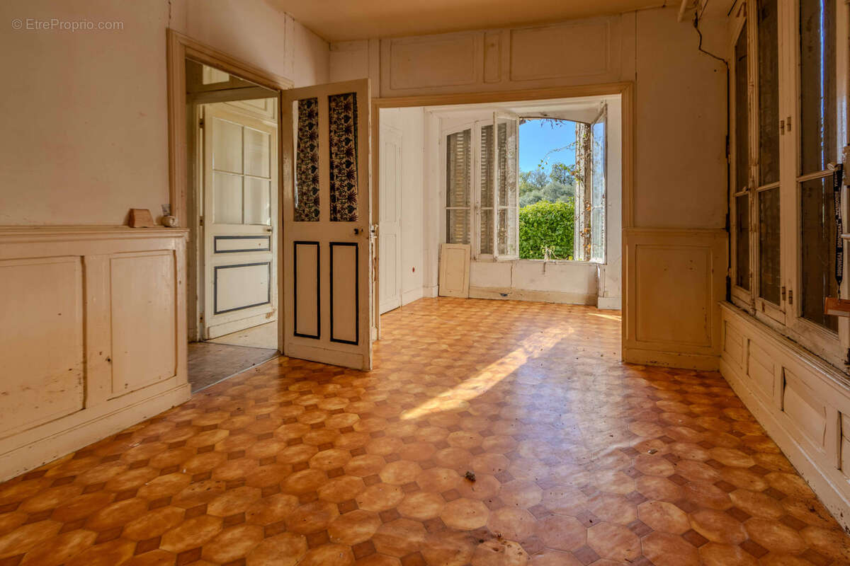 Maison à CENAC-ET-SAINT-JULIEN