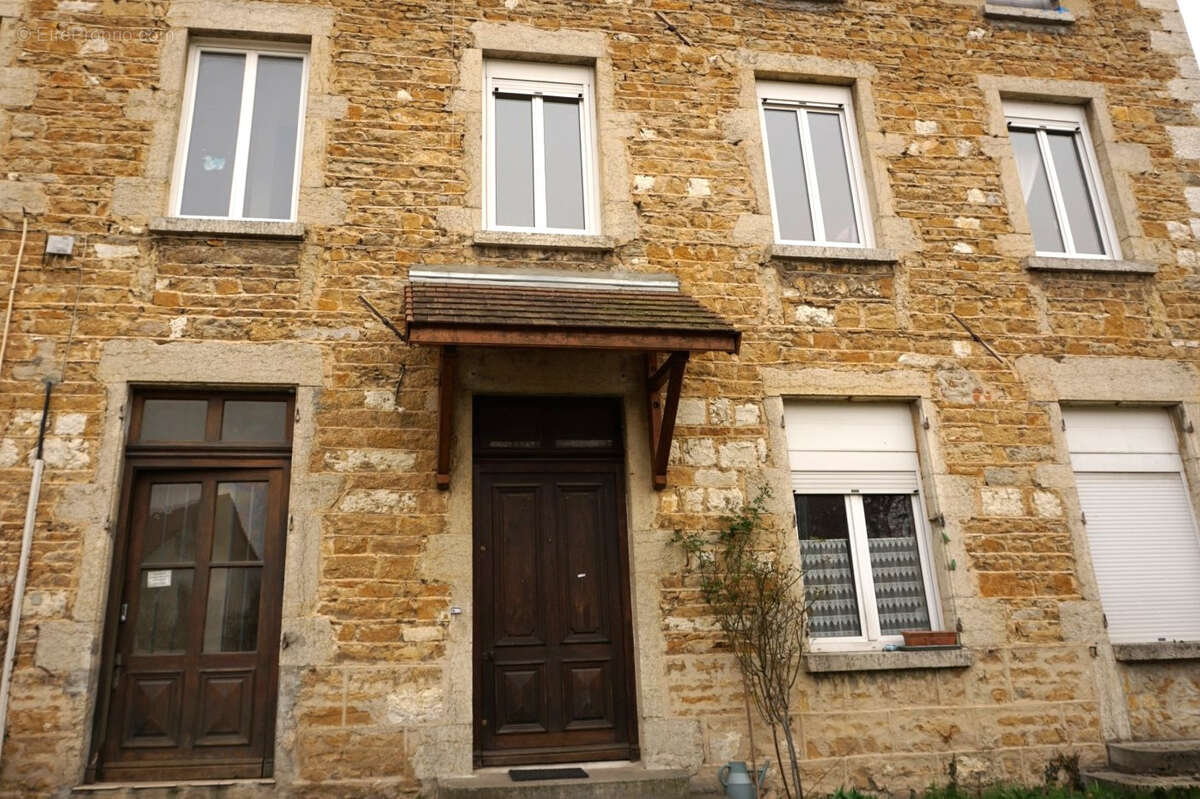 Appartement à JUJURIEUX