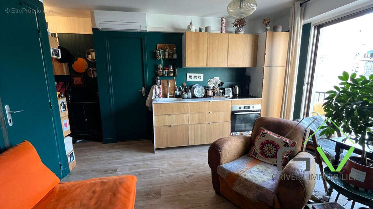 Appartement à PARIS-11E