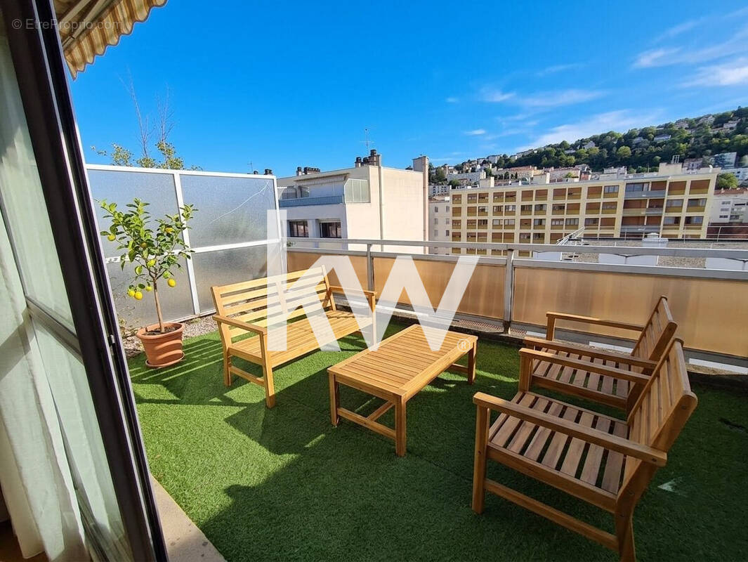 Appartement à SAINT-ETIENNE