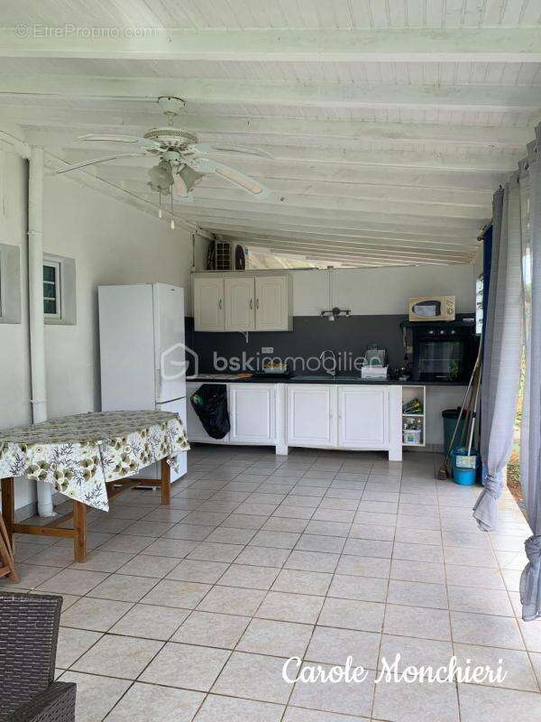 Appartement à LAMENTIN