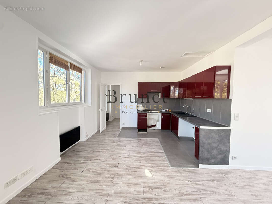 Appartement à SAINT-MAUR-DES-FOSSES
