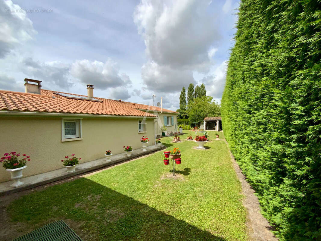 Charmante maison de plain-pied  proche de Jonzac et grand garage - photo 14