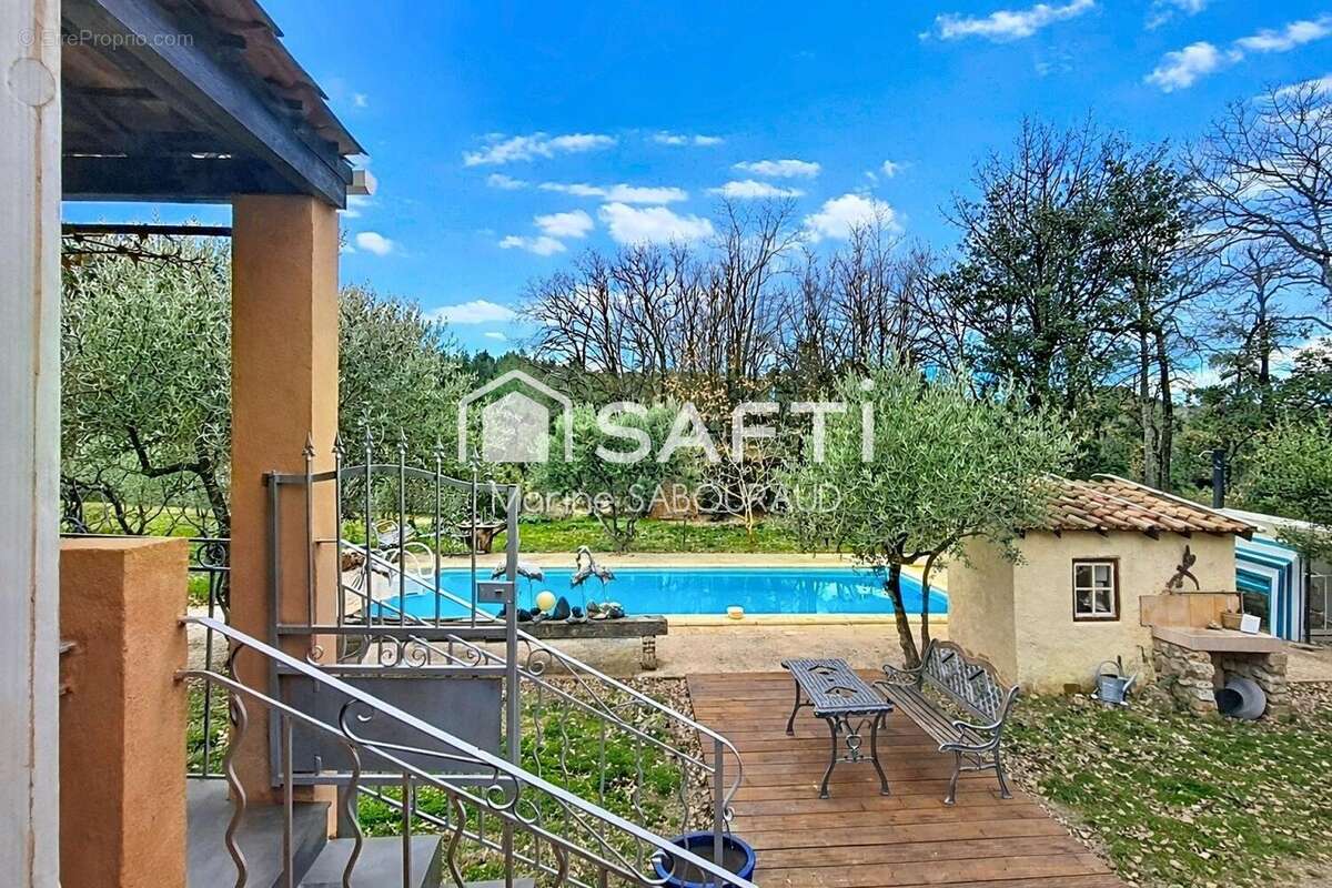 Photo 2 - Maison à ENTRECASTEAUX